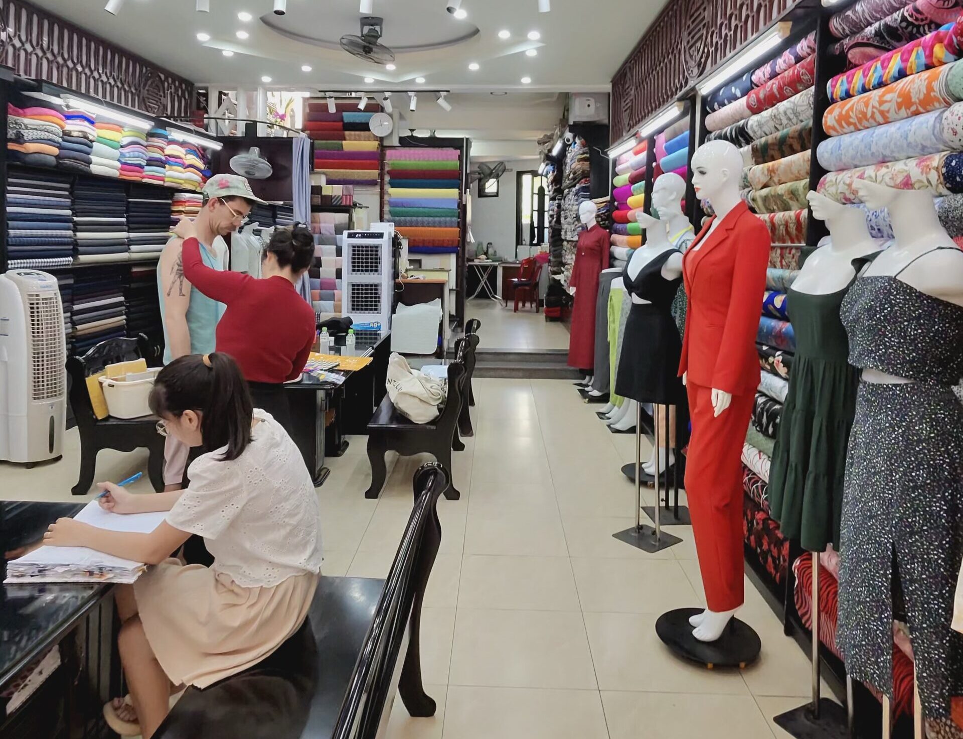 HOI AN VIETNAM NHAT SILK FITTING
