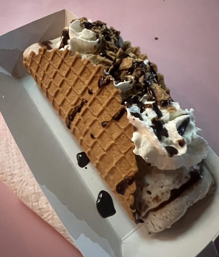 rollado hand rolled ice cream taco sayulita