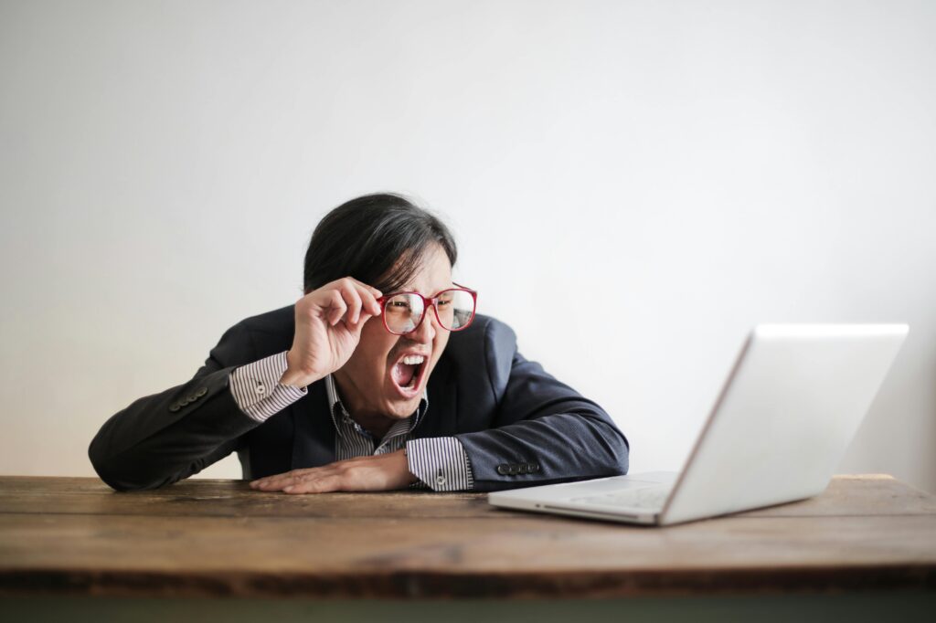 agony computer man