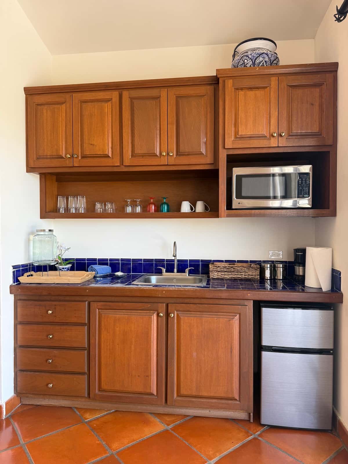 kitchenette in suite santa clara hacienda todos los santos baja sur